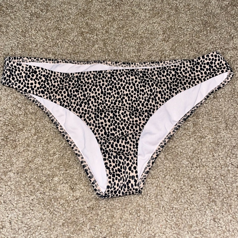 Shade & Shore bikini bottoms 🙂